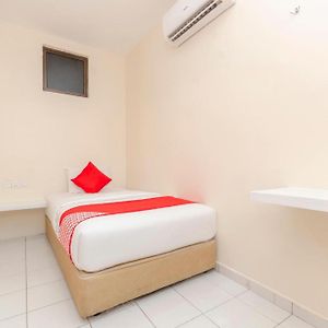 Standard Room with 1 Single Bed